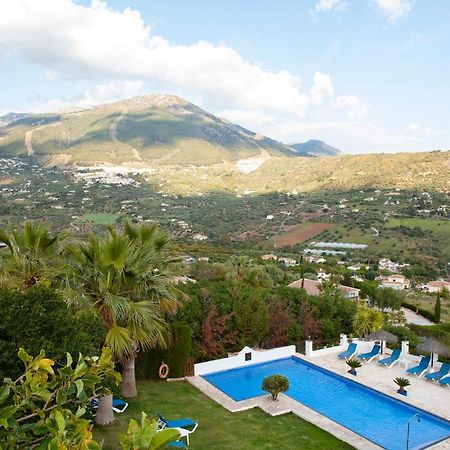 Hotel Cortijo De Salia Alcaucin Bagian luar foto