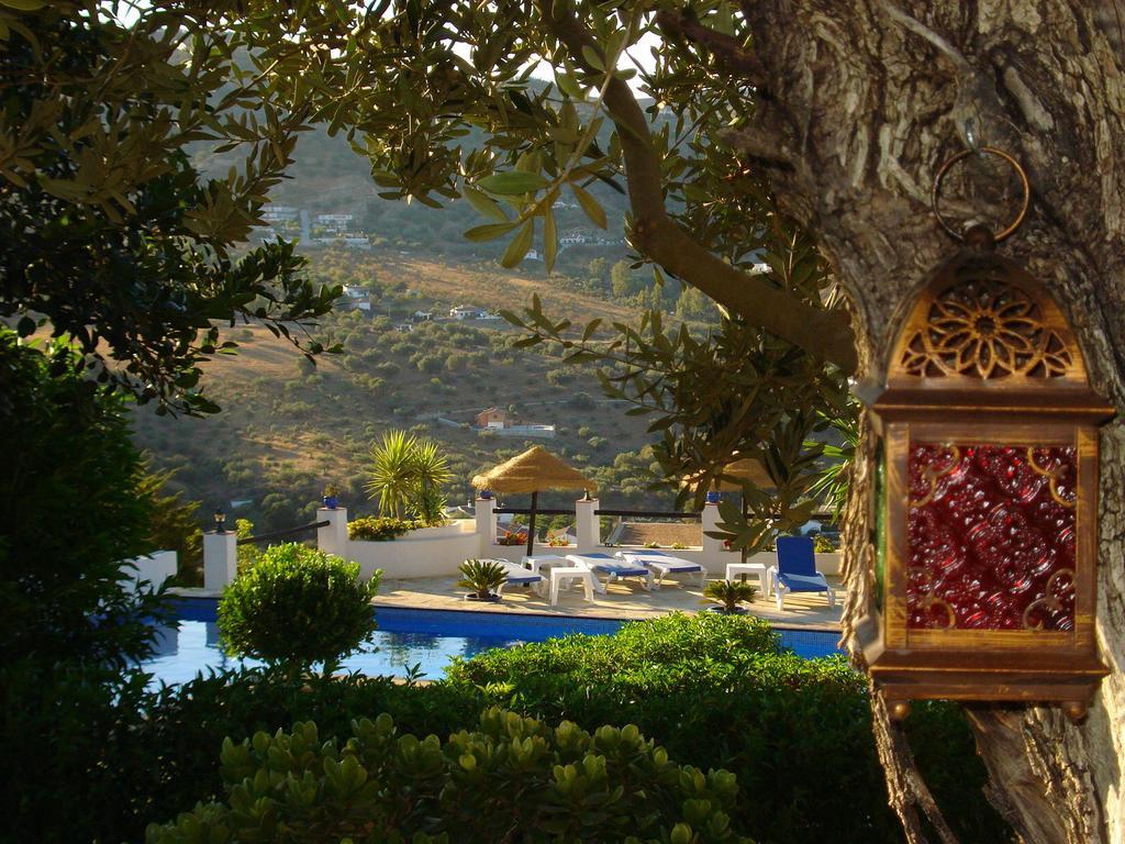 Hotel Cortijo De Salia Alcaucin Bagian luar foto
