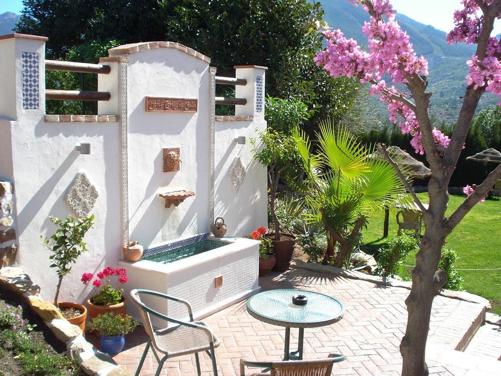Hotel Cortijo De Salia Alcaucin Bagian luar foto
