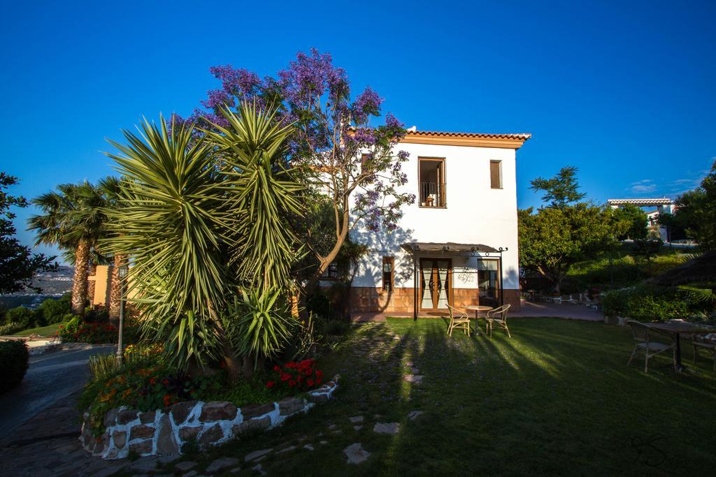 Hotel Cortijo De Salia Alcaucin Bagian luar foto