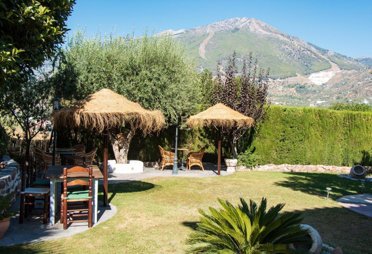 Hotel Cortijo De Salia Alcaucin Bagian luar foto
