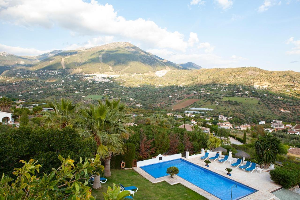 Hotel Cortijo De Salia Alcaucin Bagian luar foto