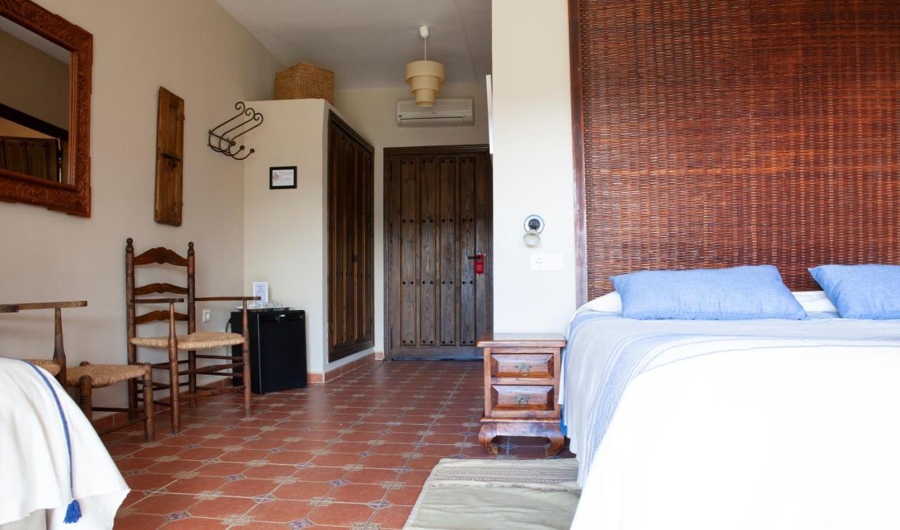 Hotel Cortijo De Salia Alcaucin Bagian luar foto