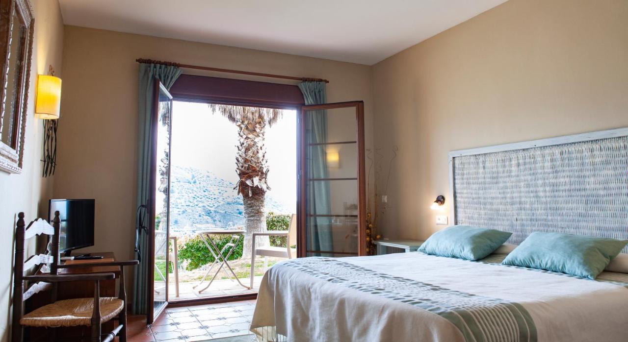 Hotel Cortijo De Salia Alcaucin Bagian luar foto