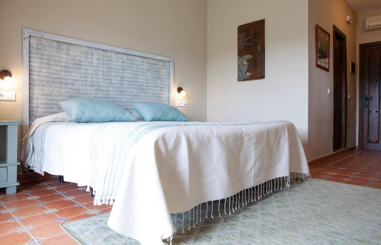 Hotel Cortijo De Salia Alcaucin Bagian luar foto
